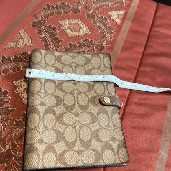 NWT signature Coach notebook.***HOST PICK*** - Picture 7 of 9